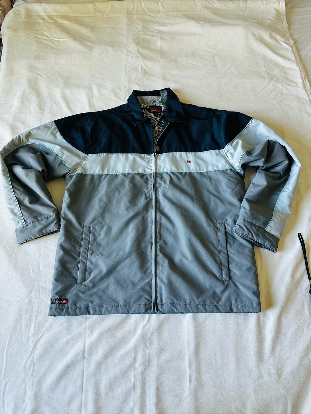 Quiksilver Men's Colorblock Windbreaker Jacket - Navy & Light Gray